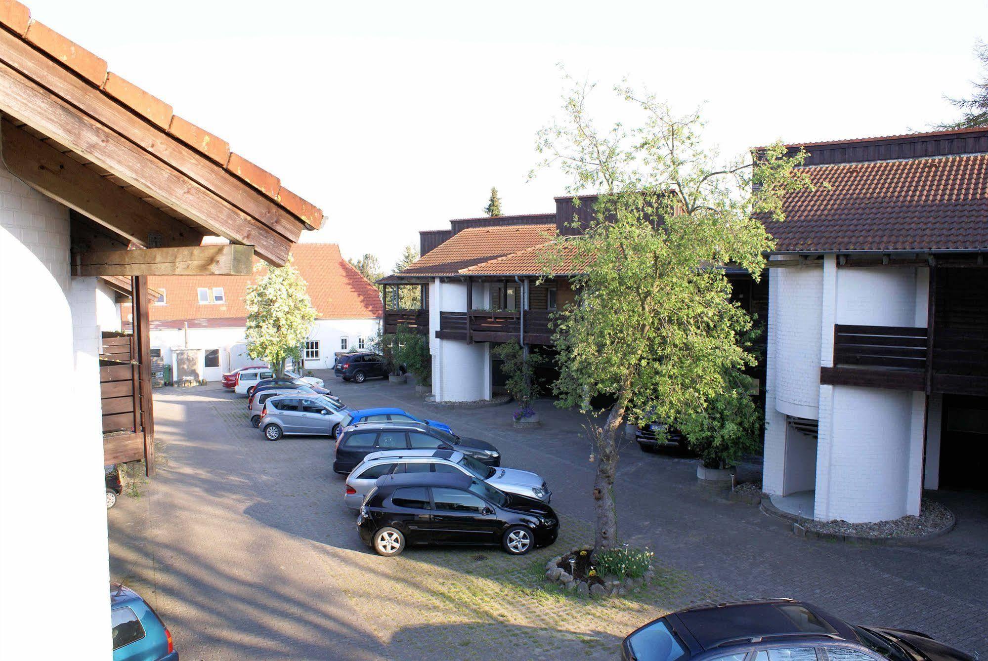Motel Ostsee Lodge Ratekau Exterior photo